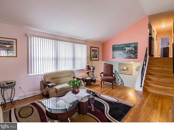 3rd image of 2209 Arosa Ln