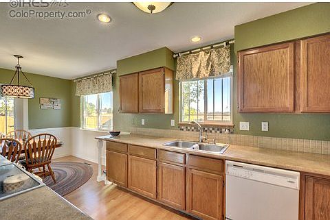 4th image of 250 Sandstone Ct
