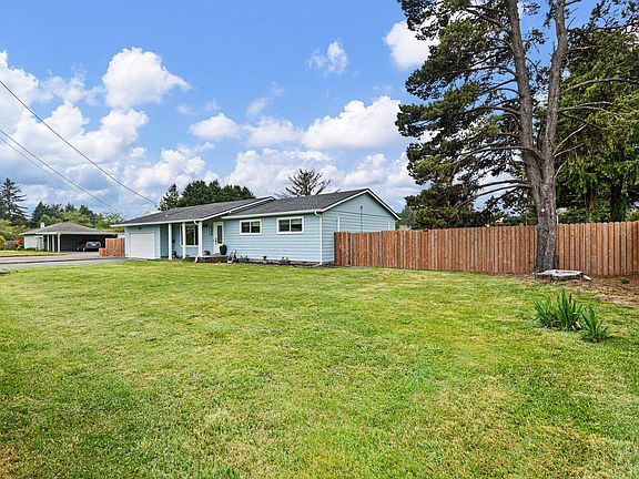 3rd image of 121 Esta Ln