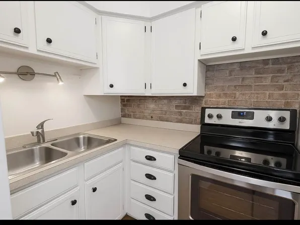 6122 N Hermitage Ave APT A, Chicago, IL 60660
