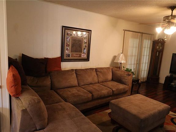 4th image of 2222 Aloha Dr