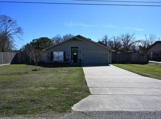 1220 Fairground Rd, Angleton, TX 77515