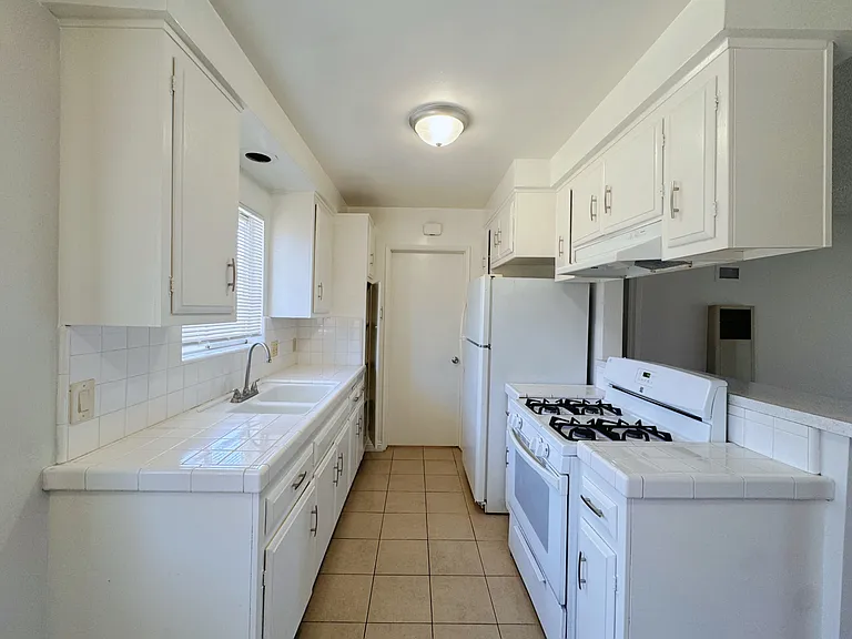 5045 Rosemead Blvd #12A — Photo 5