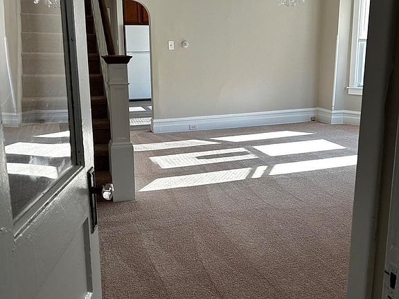 Vestibule entrance to living and dining area