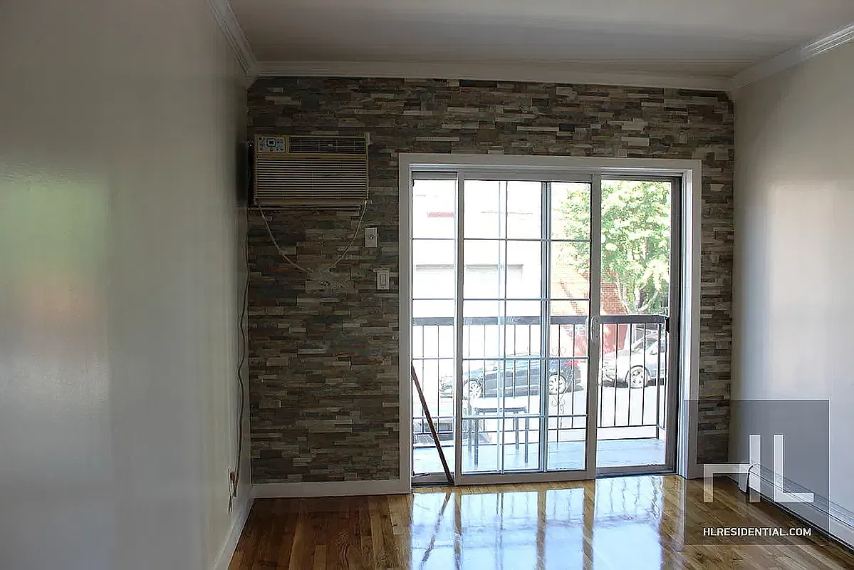 130 15th Street — Photo 2