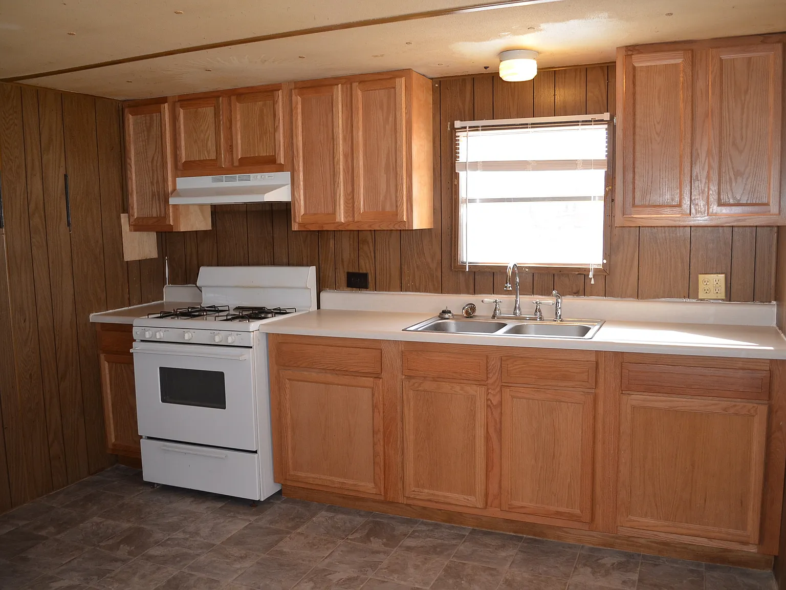 2 bed, 732 sqft, $725 — Photo 1