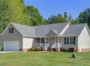 6883 Pritchett Creek Dr, Browns Summit, NC 27214