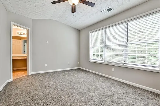 Celeste Ln SW — Photo 16