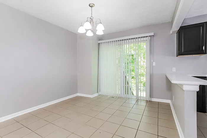 404 Westgate Dr — Photo 7
