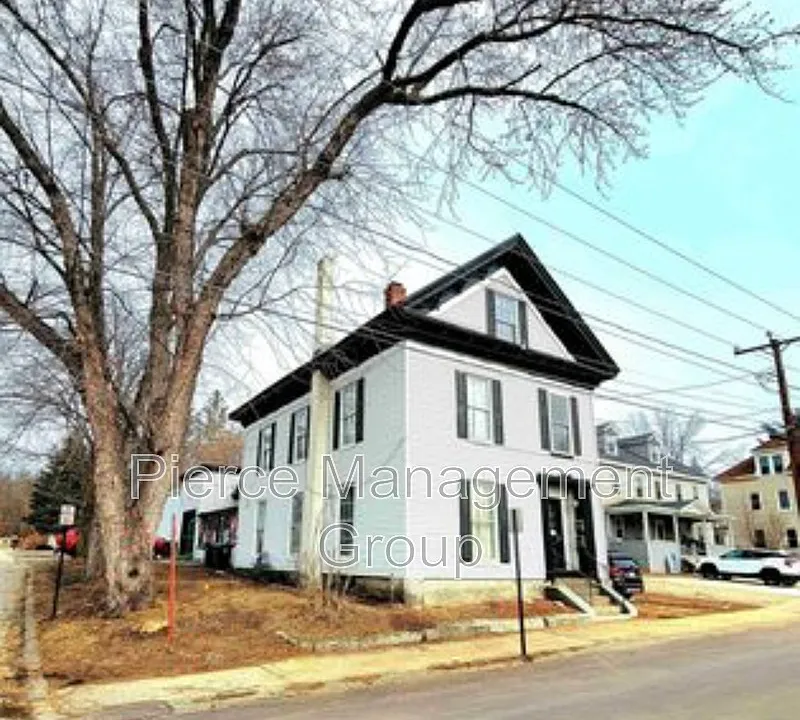 71 Front St #3