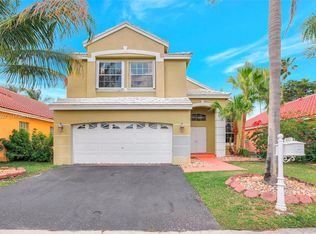 421 Bermuda Springs Dr, Fort Lauderdale, FL 33326