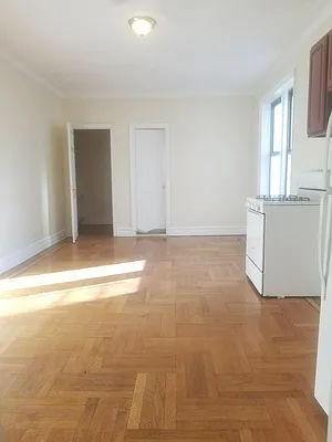 Rented by Lang Realty LLC | media 23