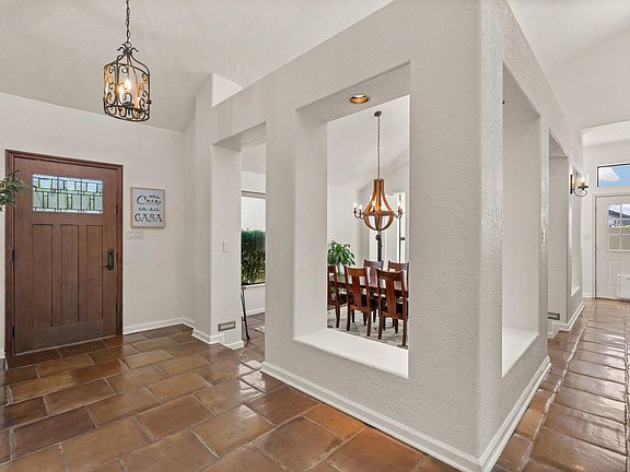 4th image of 5909 Mimosa Pl NE