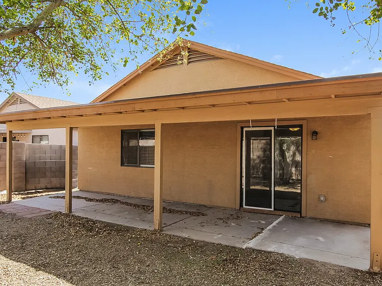 8614 W Mariposa Dr — Photo 16