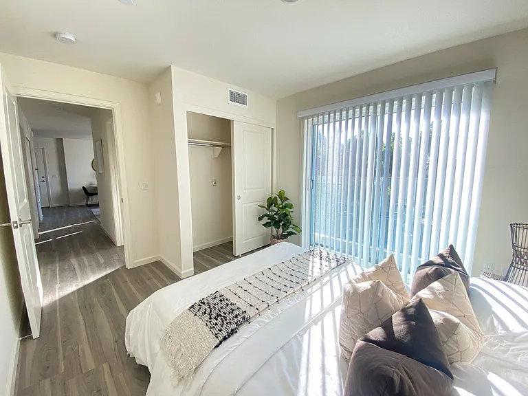1704 Hornblend St — Photo 45