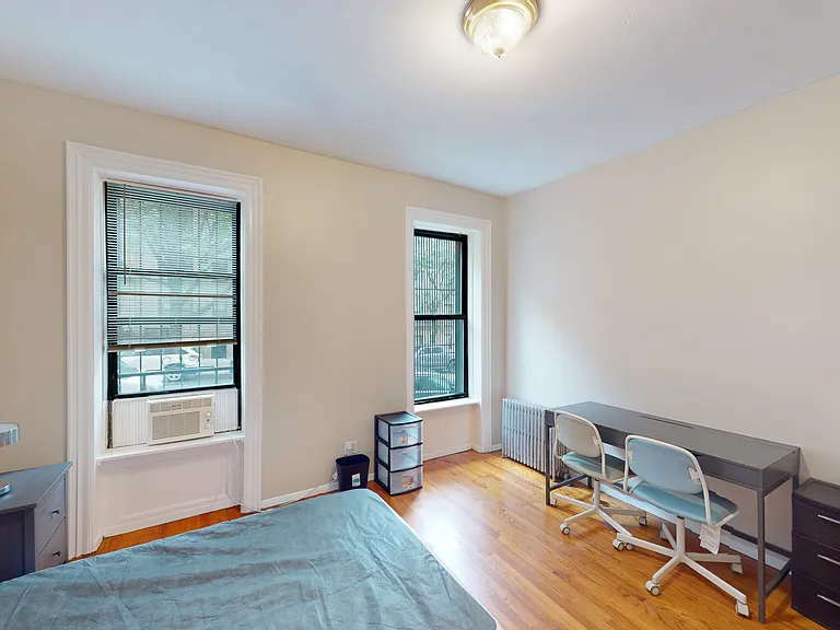 180 Claremont Ave #4 — Photo 6