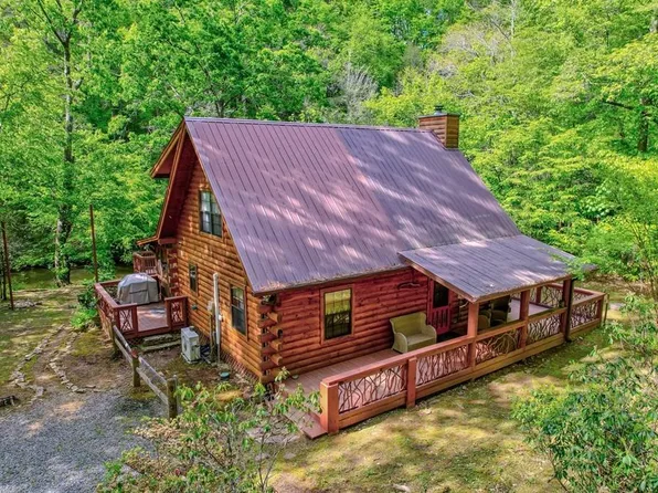 369 Trillium Rd, Suches, GA 30572