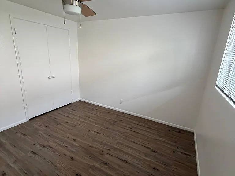263 S Lemon St #B — Photo 13