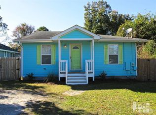 804 S 6th St, Carolina Beach, NC 28428