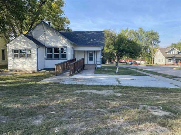 822 E Park St, Hastings, NE 68901