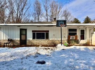 9310 Richfield Rd, Fairview Heights, IL 62208