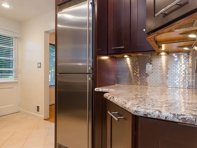 3628 Jenifer St NW — Photo 3