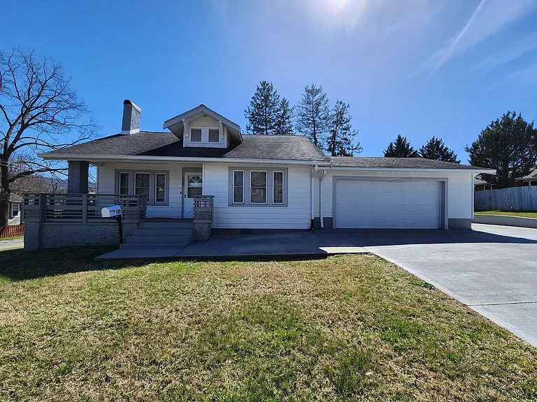 535 Fairview Rd — Photo 1