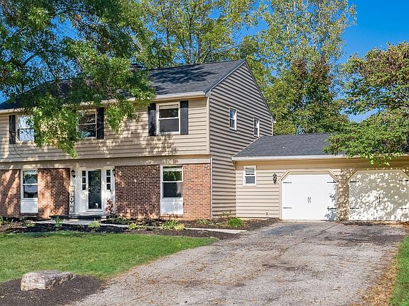 3rd image of 764 Breezedale Pl