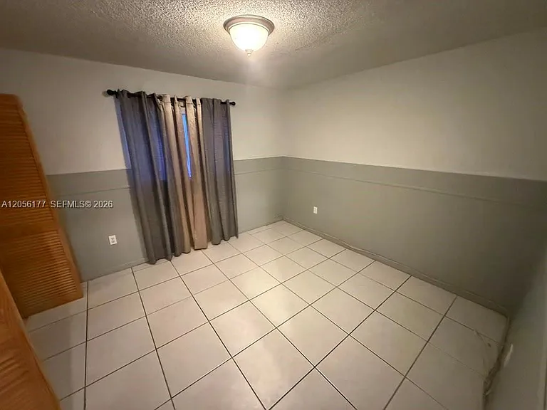 2560 W 53rd St #502 — Photo 10