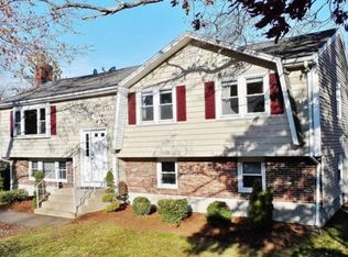 1 Sandy Ridge Cir, Sharon, MA 02067