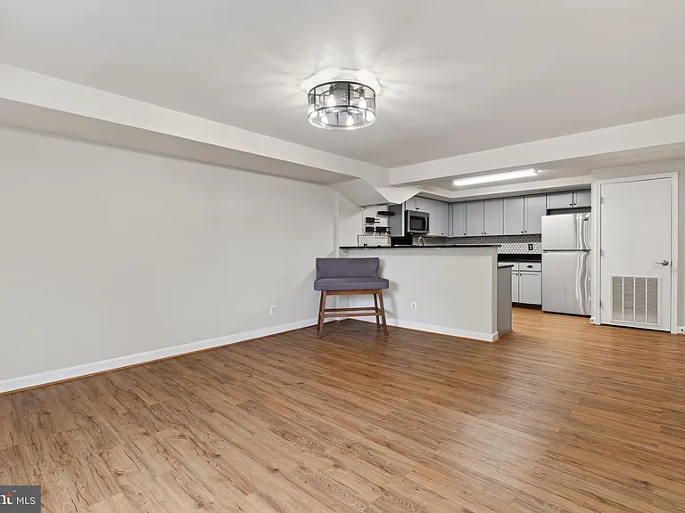 1461 N Van Dorn St #A — Photo 12