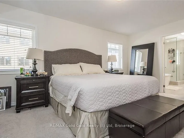 48 Pointer St — Photo 36