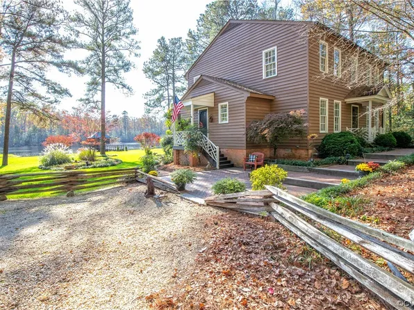 16131 N Burrow Dr, Petersburg, VA 23805