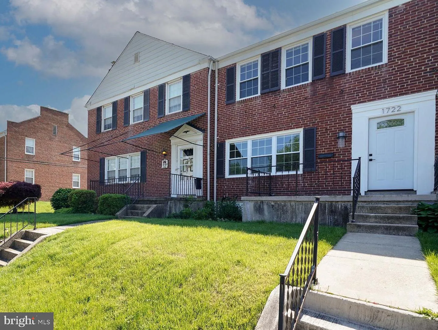3 bed, 2.0 bath, 1905 sqft, $2,500 — Photo 2
