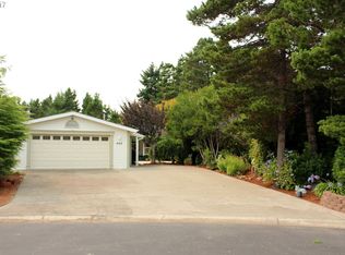 489 Sherwood Loop, Florence, OR 97439