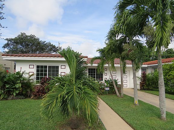 3rd image of 840 Granada Groves Ct