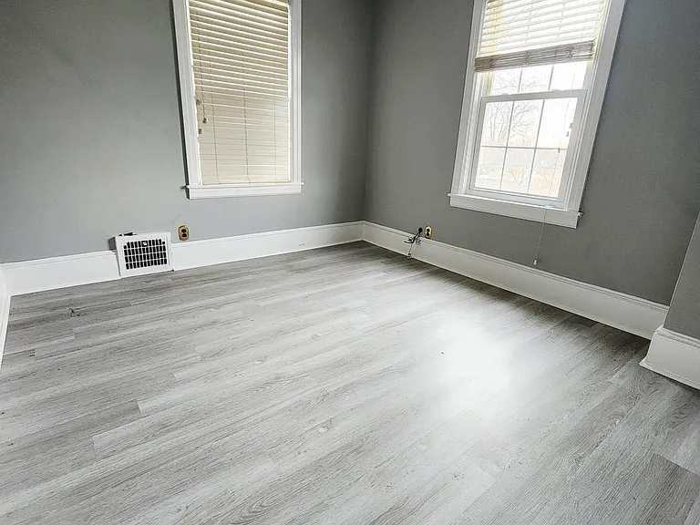 80 E Main St — Photo 7