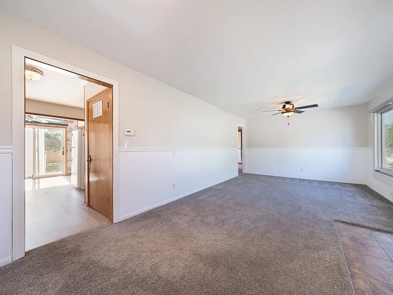 3118 S McLean Blvd — Photo 5