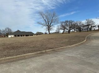 1 Country Club Rd, Shawnee, OK 74801