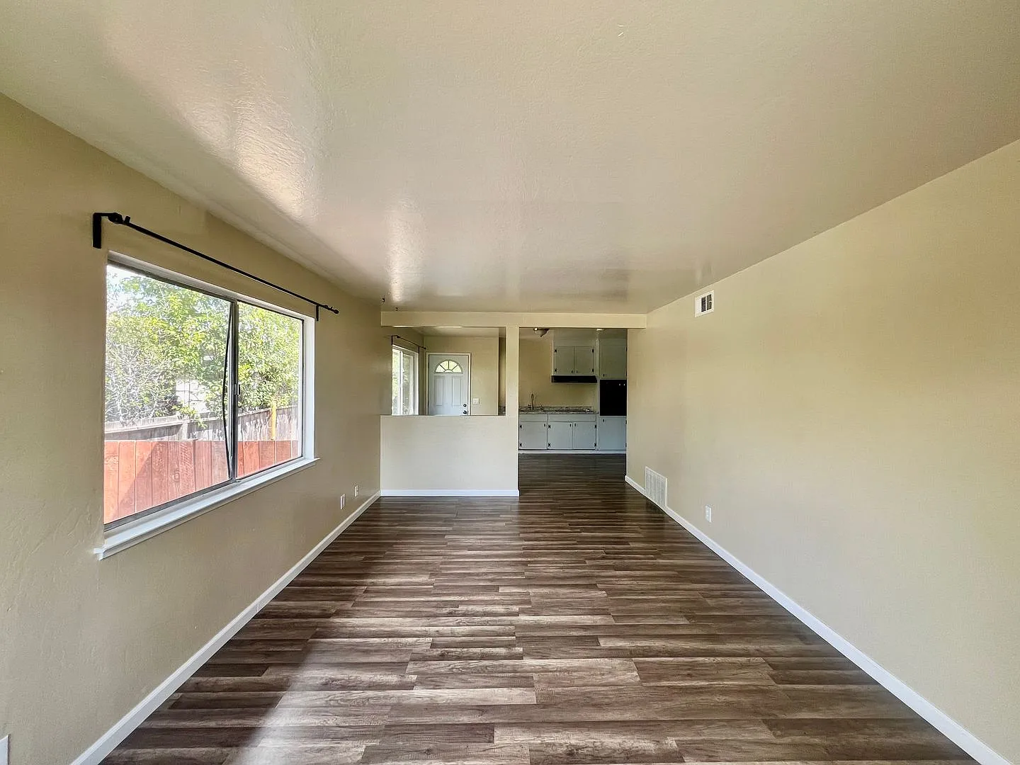 2541-2543 Monticello Way, Santa Clara, CA 95051 — Photo 2