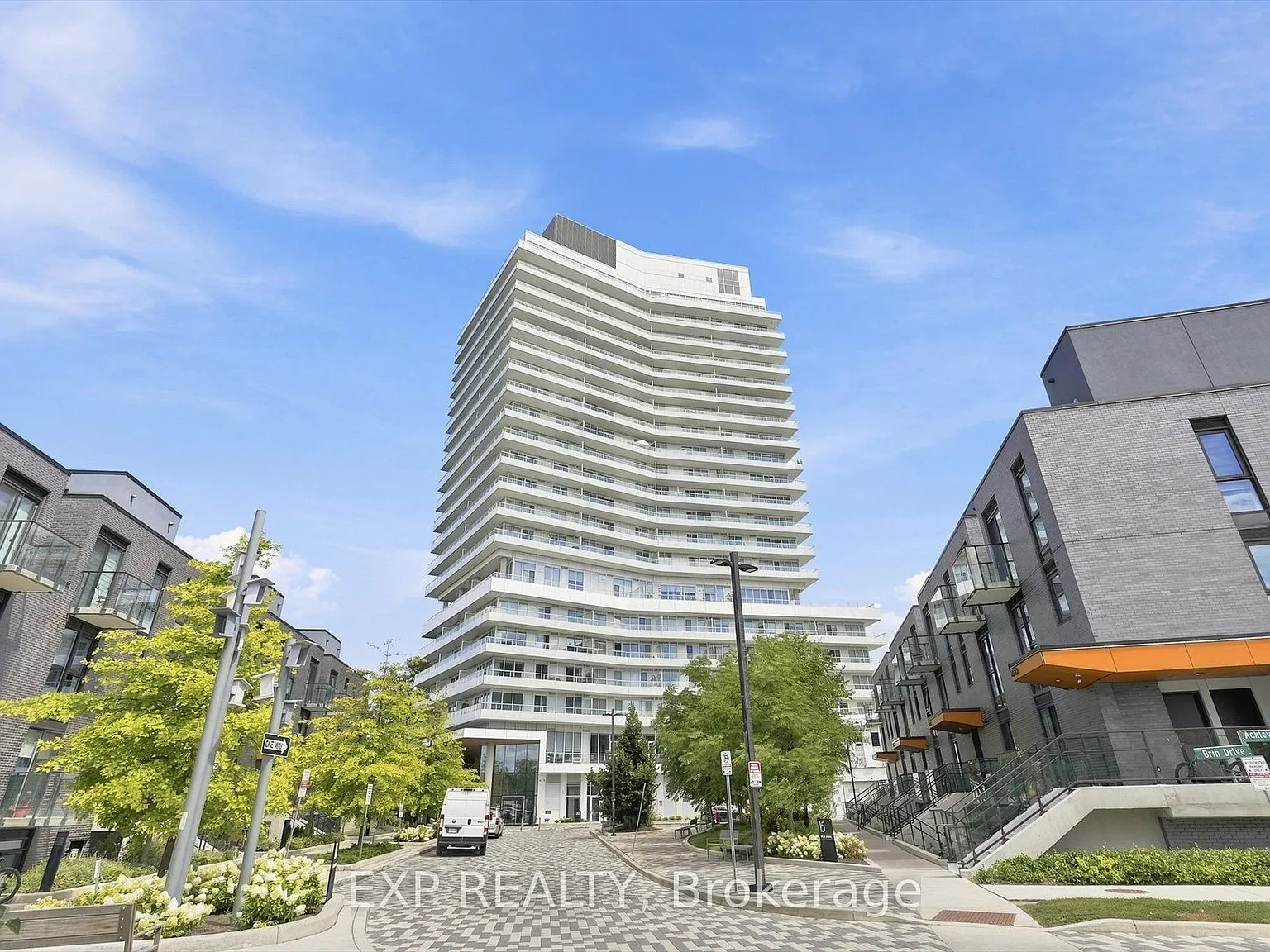1 bed, $2,300 — Photo 4