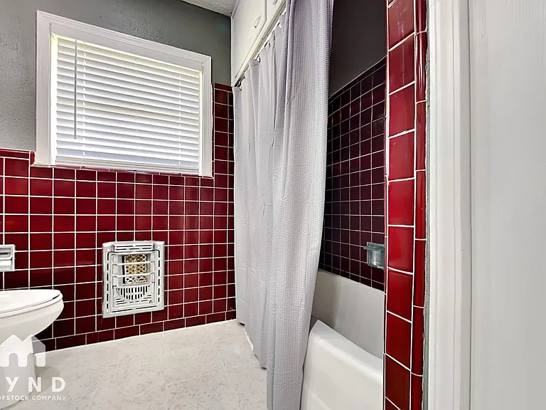 101 Live Oak St — Photo 14
