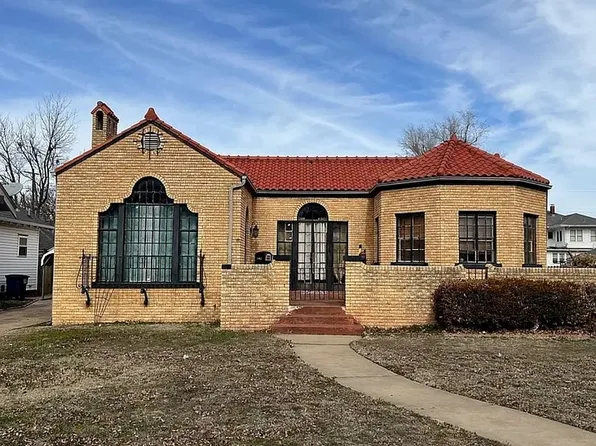 2002 W Cherokee Ave, Enid, OK 73703