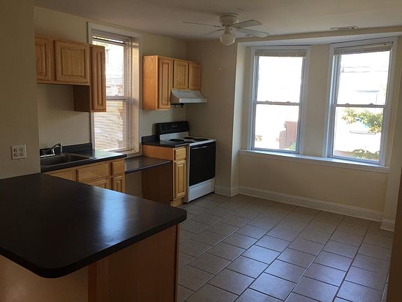 2nd image of 1411 Moore St Floor 2