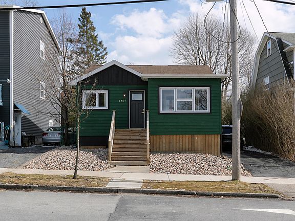 3rd image of 6484 Roslyn Rd W