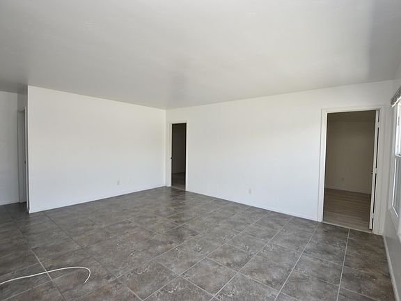 3rd image of 638 Emerald Ave