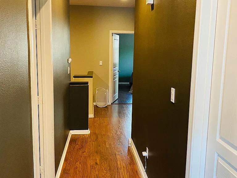 4300 Newton Ave #33 — Photo 8