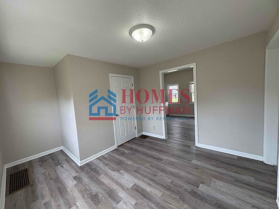 5th image of 210 N Morton Ave