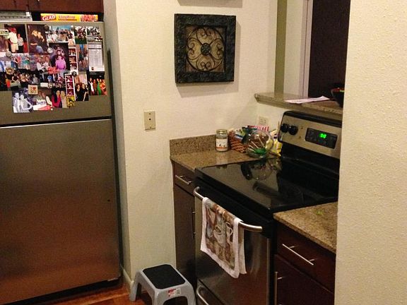 5th image of 448 Julia St APT 313