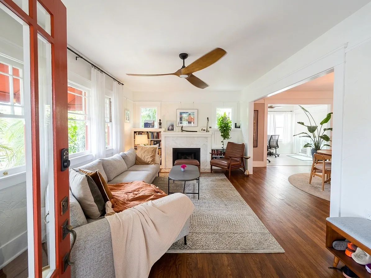 2 bed, 1200 sqft, $3,999 — Photo 2